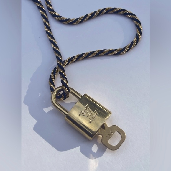 Louis Vuitton Lock Key necklace Number 346 Trifari rope chain vintage lv gold - Picture 11 of 15
